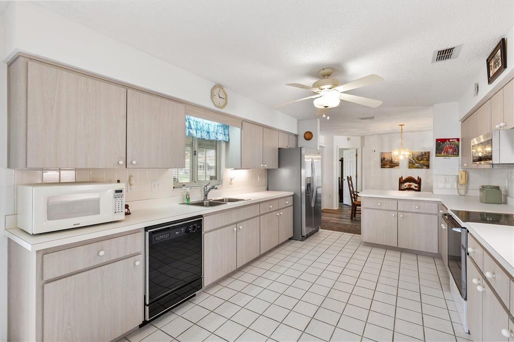 9619 Southeast 174th Place Road Summerfield, FL 34491 - Photo 10 of 27