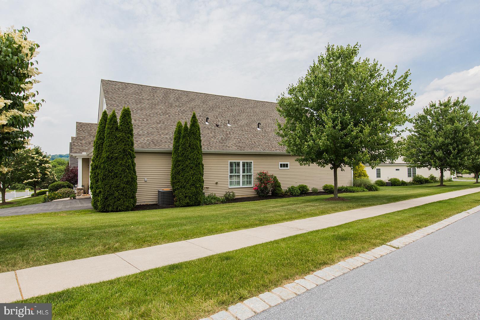 1800 Risser Lane Lancaster, PA 17601 - Photo 5 of 54 Gallery Image 5