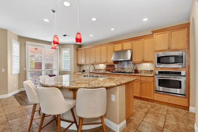 $829,990 | 6832 Salvaterra Circle, Elk Grove, CA 95757