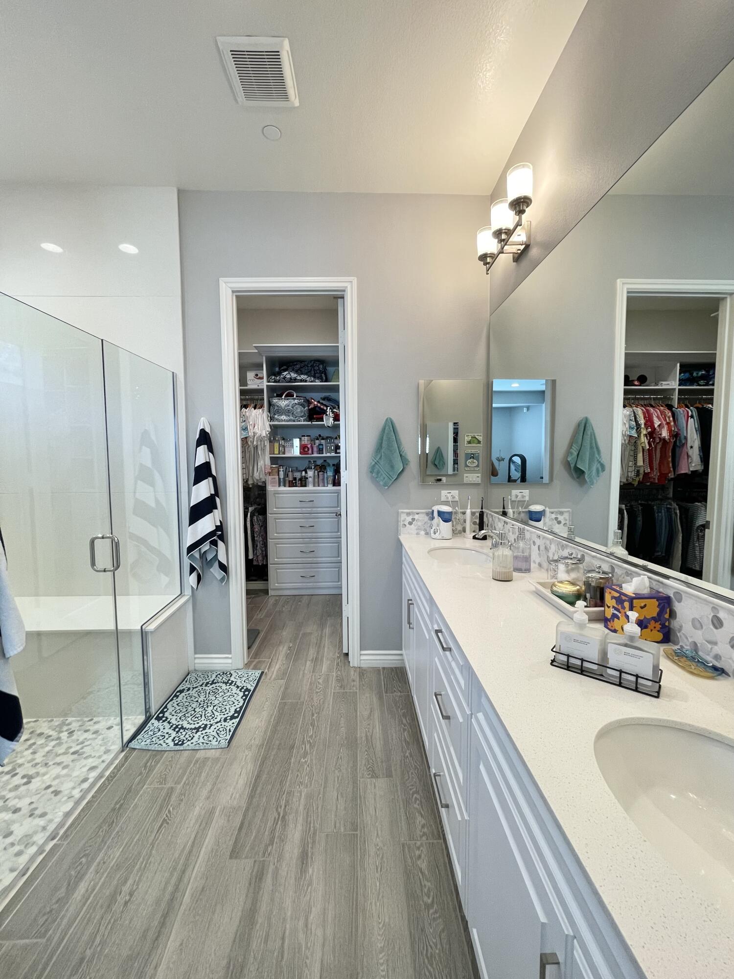 43573 Adria Drive Indio, CA 92203 - Photo 10 of 63 Master Bathroom