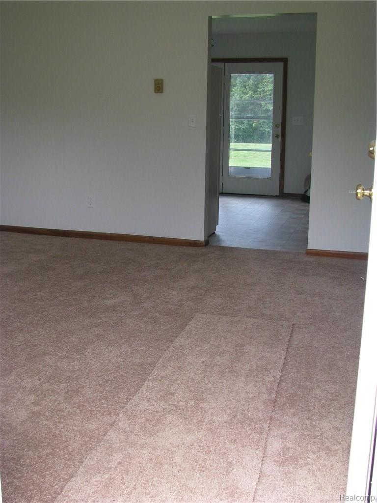 5122 Ohara Road Carleton, MI 48117 - Photo 7 of 53 IMG_6409.JPG
