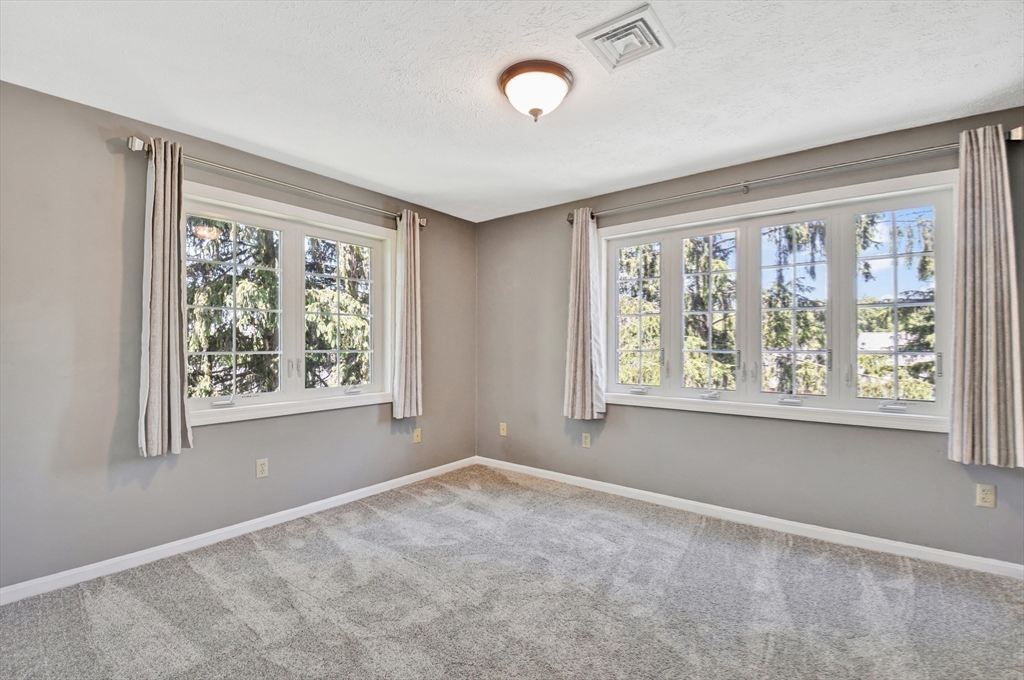 51 Fox Meadow Road, Unit H Leominster, MA 01453 - Photo 14 of 34