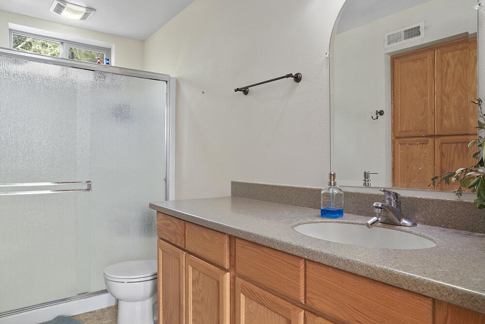 950 Bear Creek Road Selma, OR 97538 - Photo 11 of 36 20