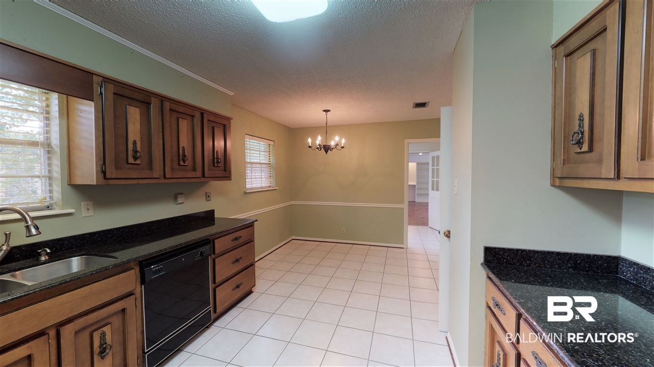 3762 Claridge Road South Mobile, AL 36608 - Photo 7 of 29
