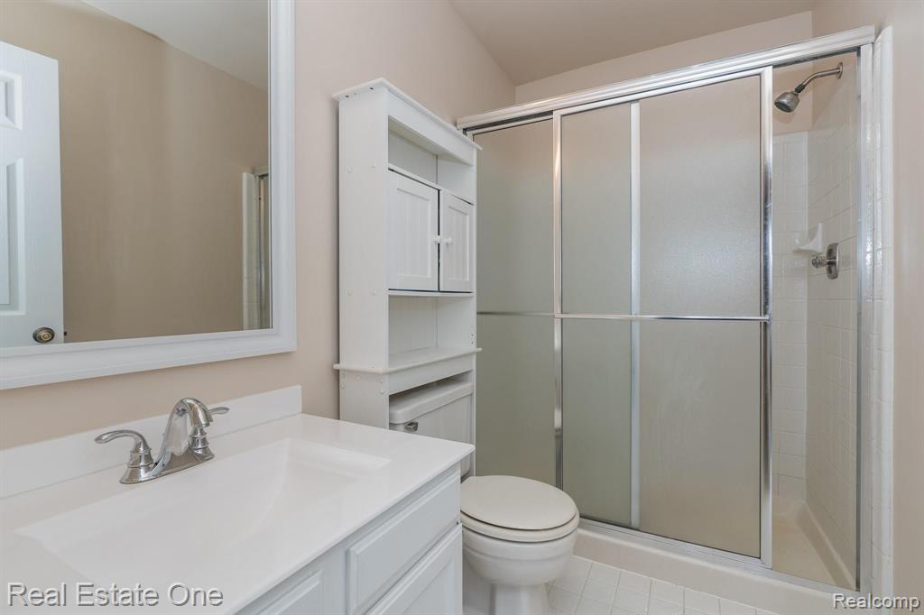 1370 Crescent Lane, Unit 302 Rochester Hills, MI 48306 - Photo 23 of 41