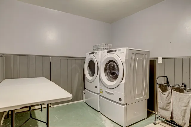 $349,900 | 2470 Deckner Avenue, Green Bay, WI 54302