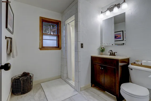 $349,900 | 2470 Deckner Avenue, Green Bay, WI 54302