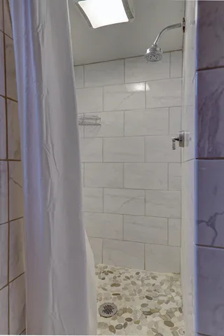 $349,900 | 2470 Deckner Avenue, Green Bay, WI 54302