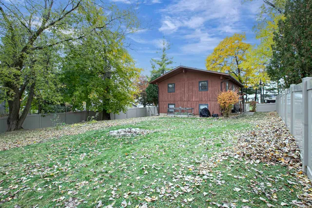 $349,900 | 2470 Deckner Avenue, Green Bay, WI 54302