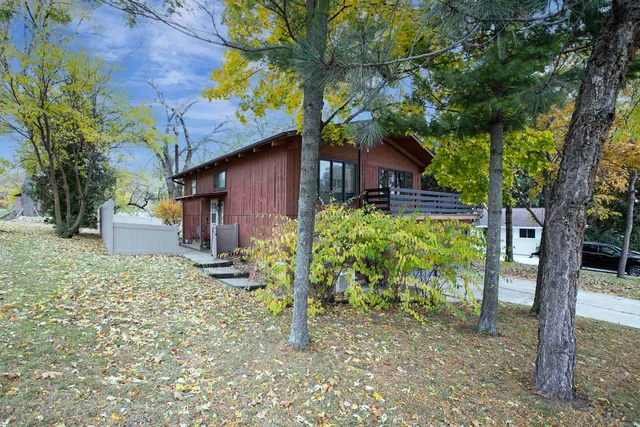 $349,900 | 2470 Deckner Avenue, Green Bay, WI 54302