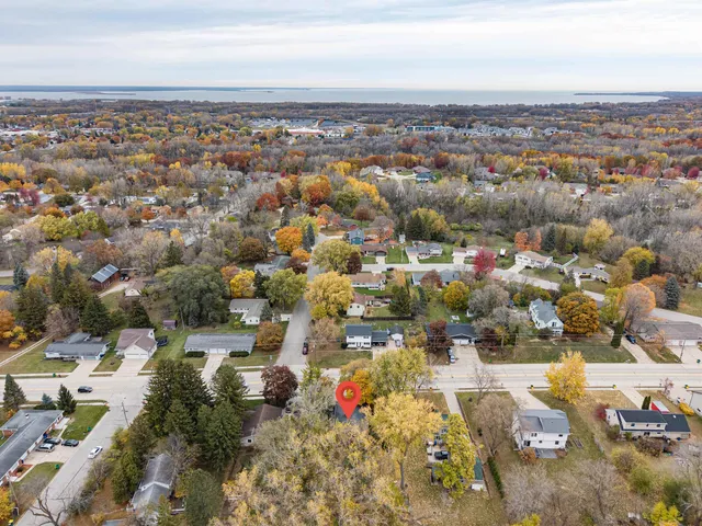 $349,900 | 2470 Deckner Avenue, Green Bay, WI 54302