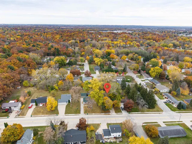 $349,900 | 2470 Deckner Avenue, Green Bay, WI 54302