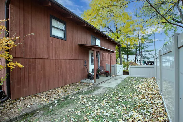 $349,900 | 2470 Deckner Avenue, Green Bay, WI 54302