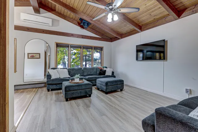 $349,900 | 2470 Deckner Avenue, Green Bay, WI 54302