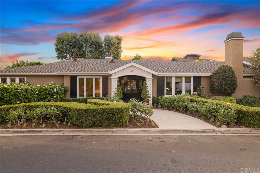 435 Riverside Avenue Newport Beach, CA 92663 - Photo 1 of 1 front view of a house with a yard