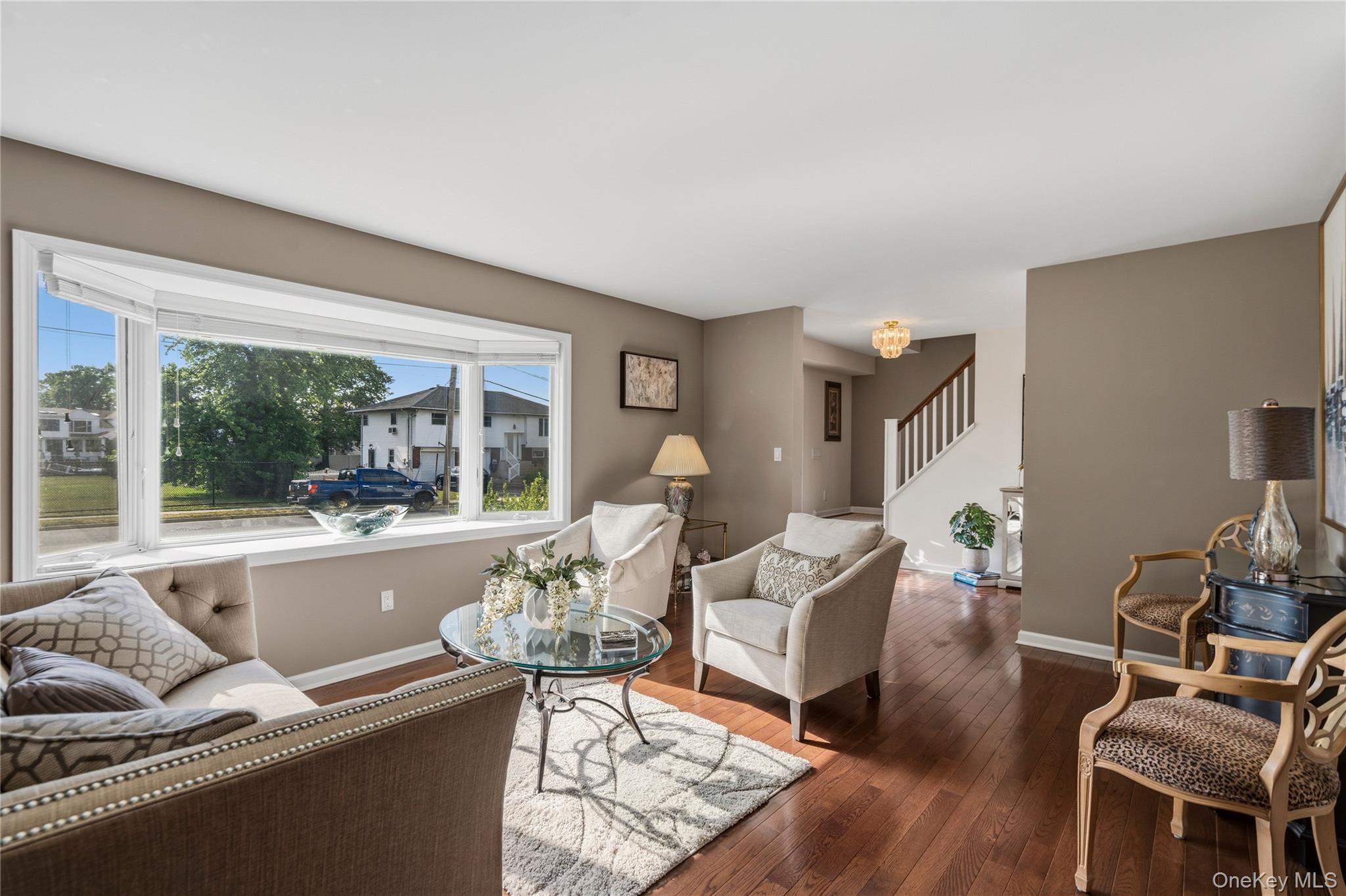 34 Admiral Road Massapequa, NY 11758 - Photo 7 of 32