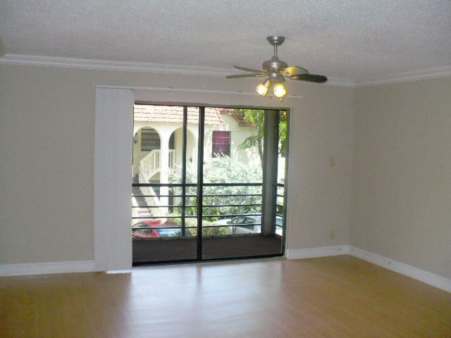 134 South Cypress Road, Unit 426 Pompano Beach, FL 33060 - Photo 4 of 10 Living Room
