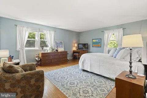 $699,900 | 8807 Hawthorne Lane, Wyndmoor, PA 19038