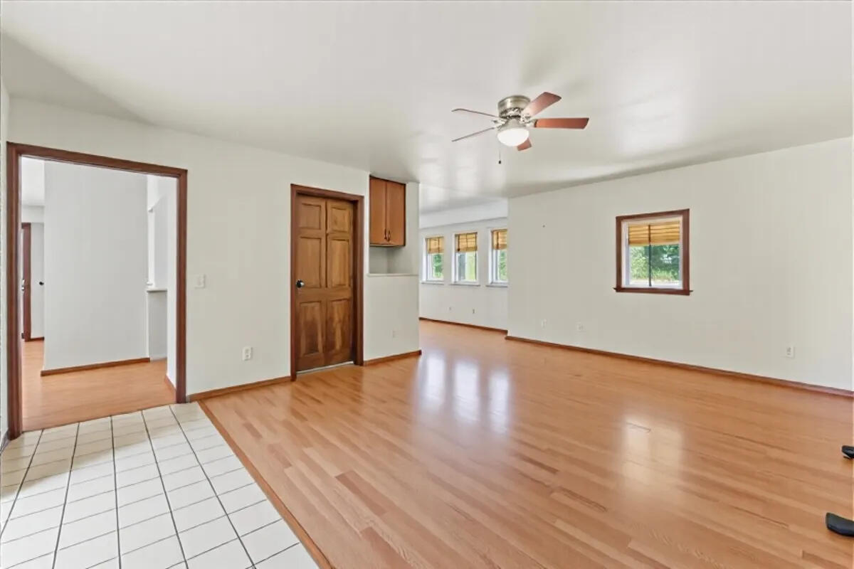 13185 Montecito Road Red Bluff, CA 96080 - Photo 20 of 36 13185 Montecito Rd Dinning Original