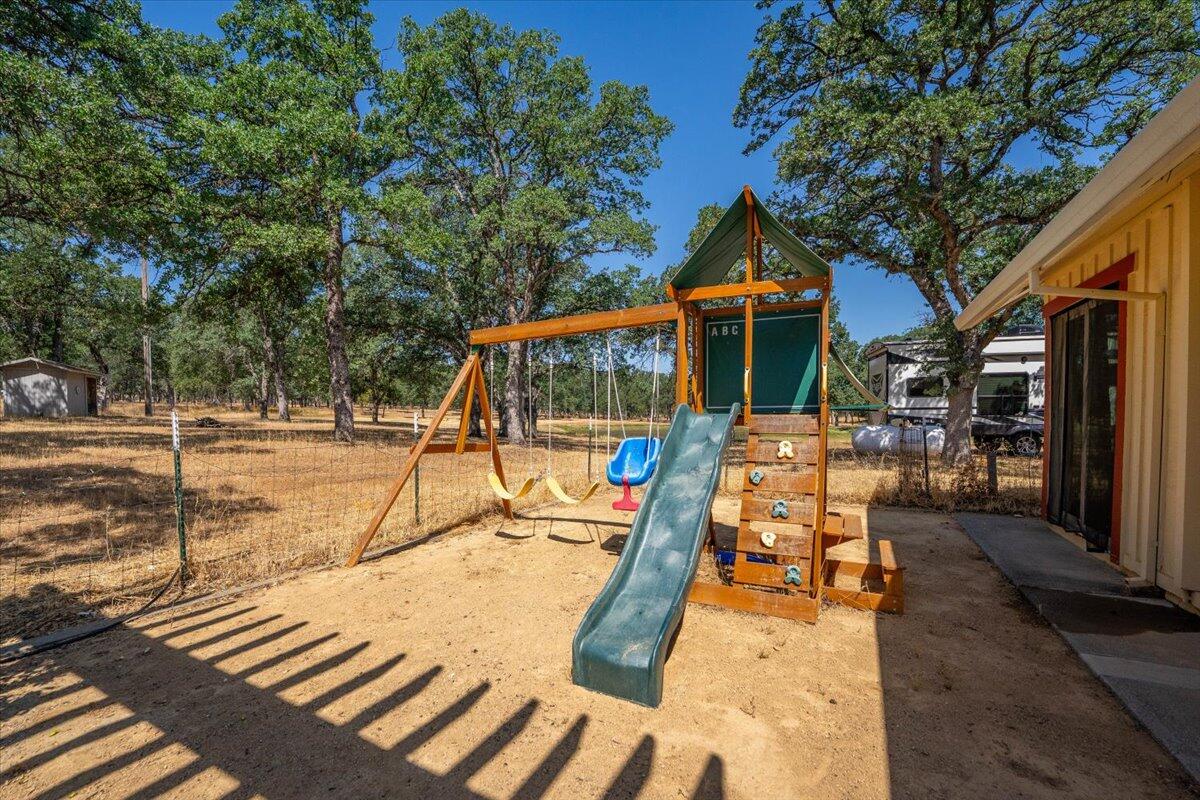 13185 Montecito Road Red Bluff, CA 96080 - Photo 26 of 36 13185 Montecito Rd Awingset