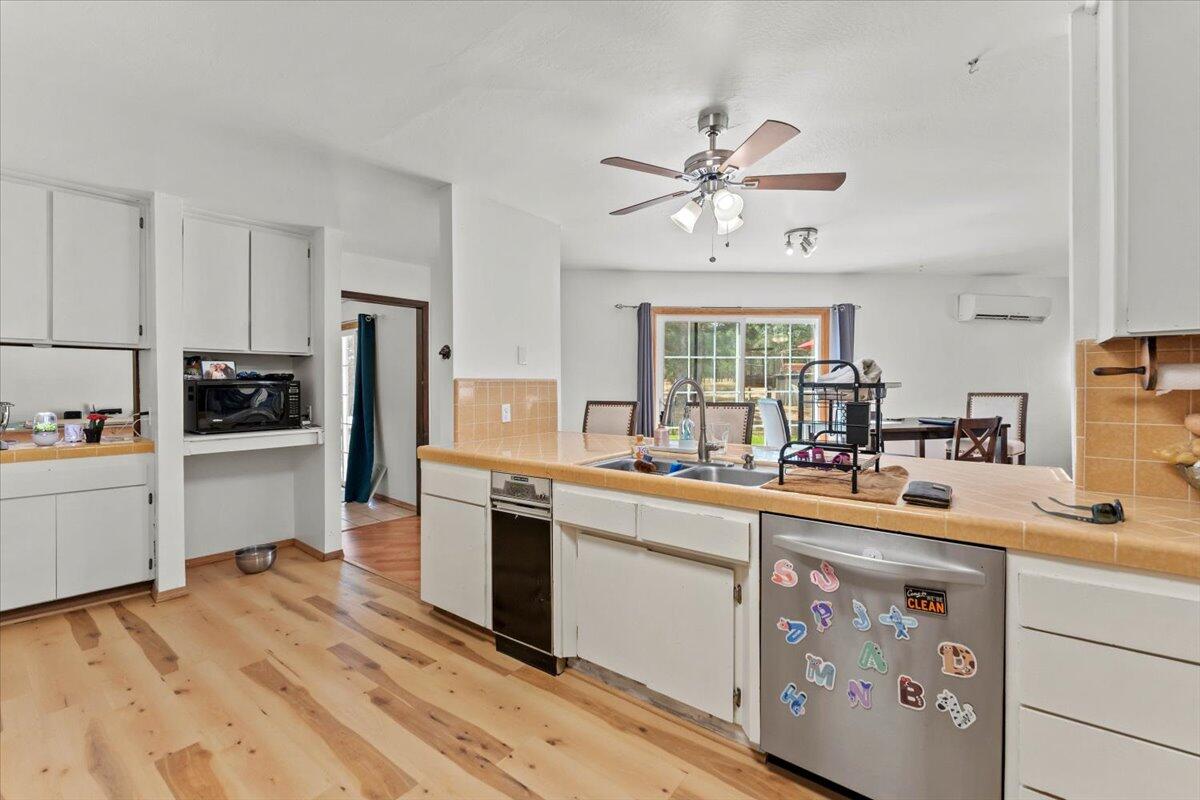 13185 Montecito Road Red Bluff, CA 96080 - Photo 6 of 36 13185 Mocito Rd - Kitchen C