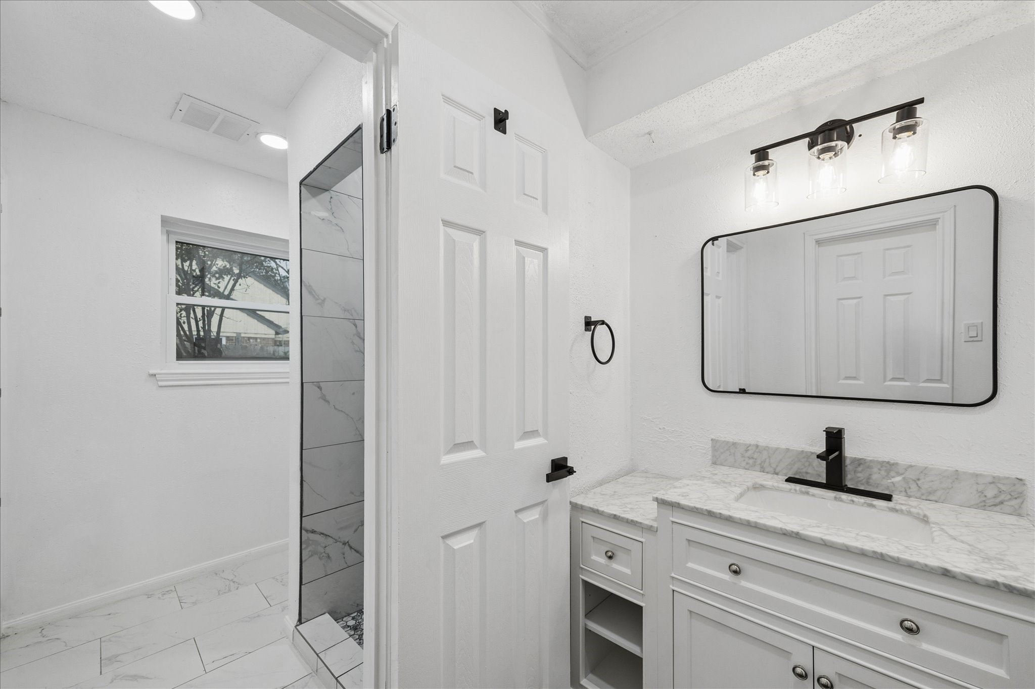 210 Weeping Oak Lane Spring, TX 77388 - Photo 12 of 20