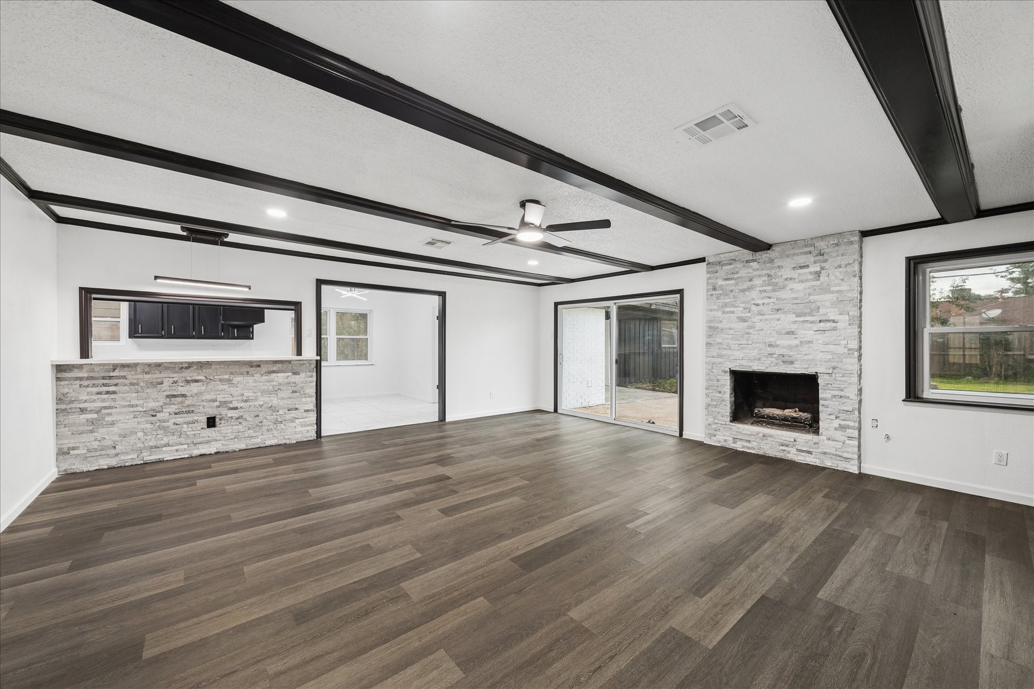 210 Weeping Oak Lane Spring, TX 77388 - Photo 3 of 20