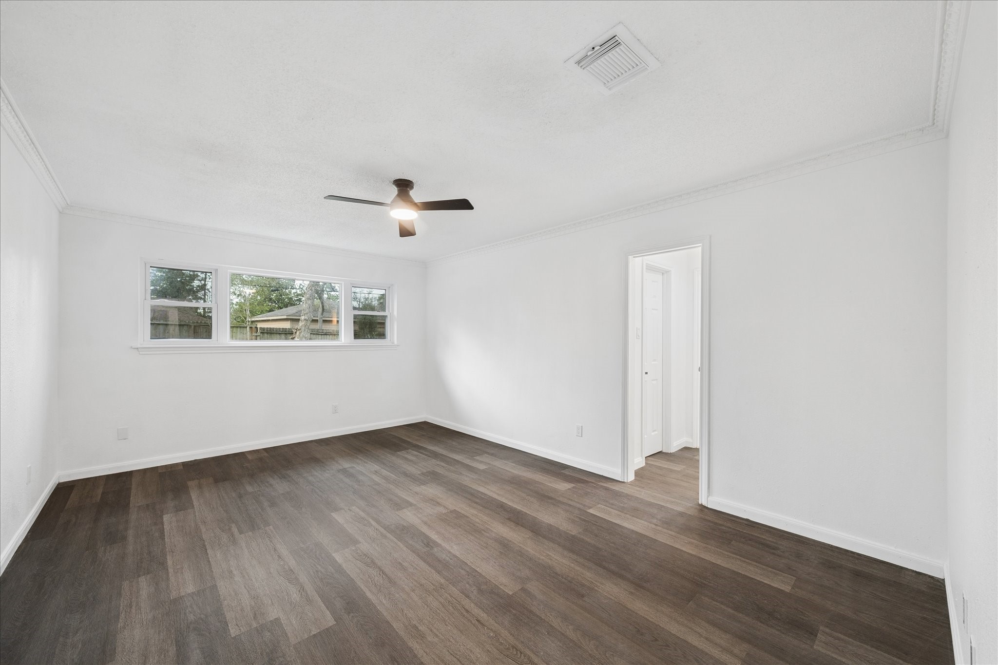 210 Weeping Oak Lane Spring, TX 77388 - Photo 9 of 20