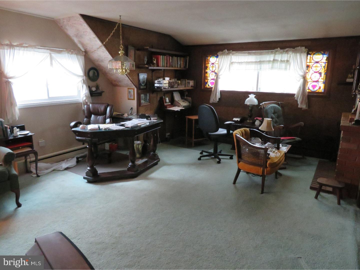27 Hamlet Road Levittown, PA 19056 - Photo 12 of 18 Bedroom