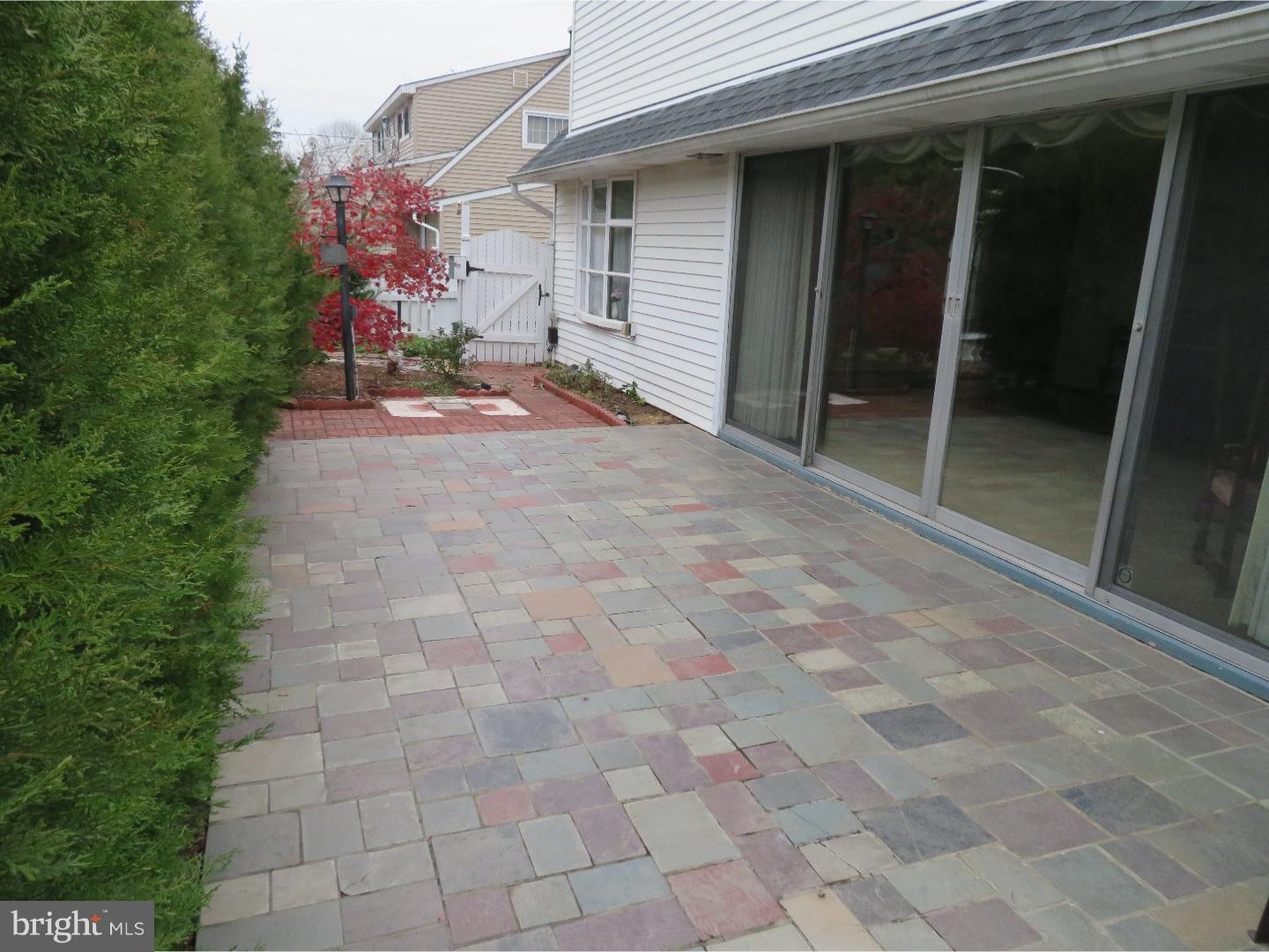 27 Hamlet Road Levittown, PA 19056 - Photo 16 of 18 Patio