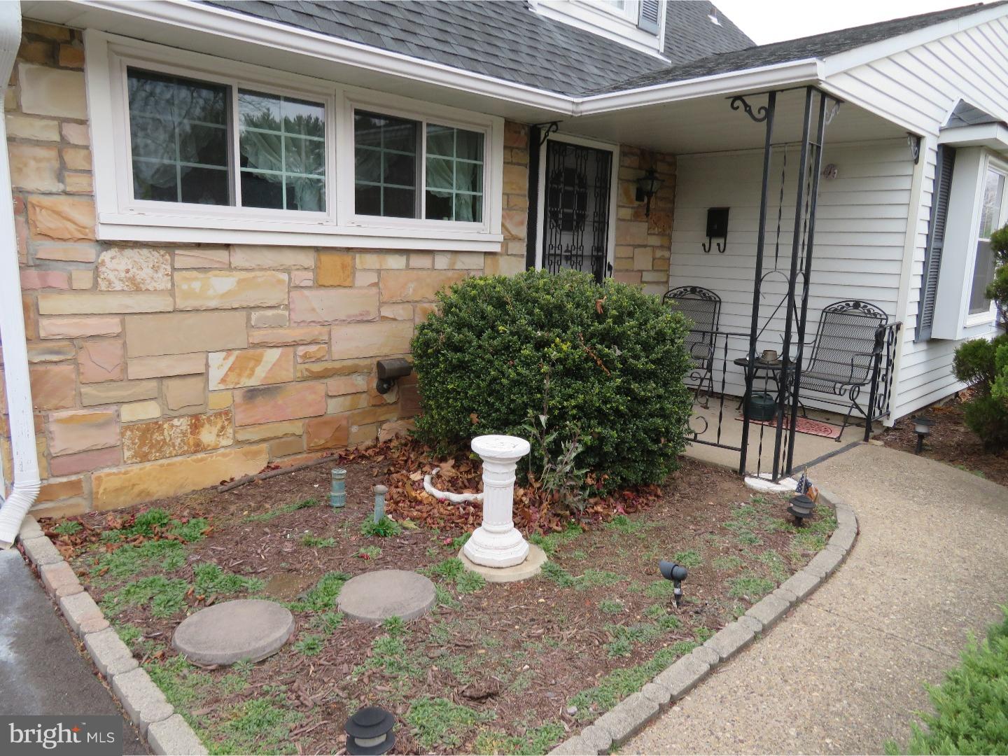 27 Hamlet Road Levittown, PA 19056 - Photo 18 of 18 Exterior Front