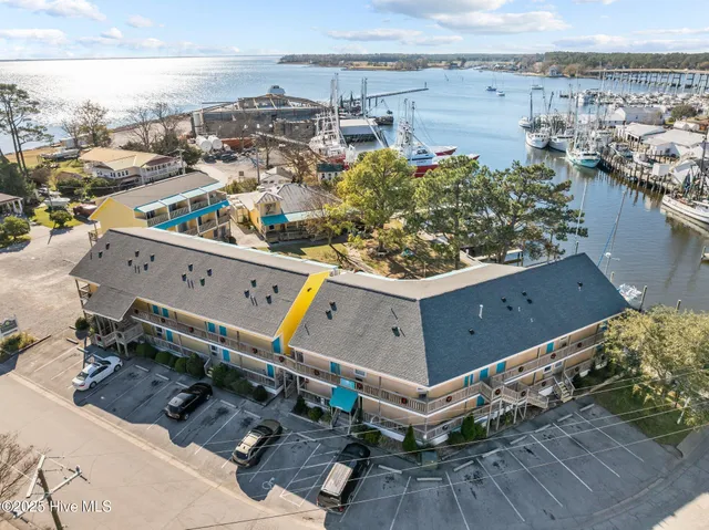 $115,000 | 305 South Avenue, Unit 33, Oriental, NC 28571