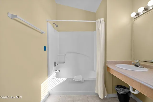 $115,000 | 305 South Avenue, Unit 33, Oriental, NC 28571