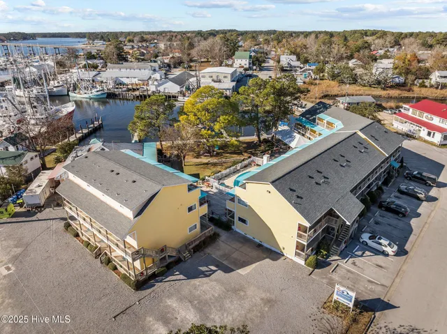 $115,000 | 305 South Avenue, Unit 33, Oriental, NC 28571