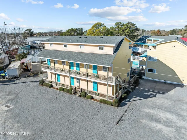 $115,000 | 305 South Avenue, Unit 33, Oriental, NC 28571