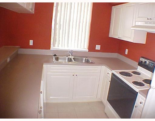 6500 West Sample Road, Unit B 9 Coral Springs, FL 33067 - Photo 4 of 11 Kitchen