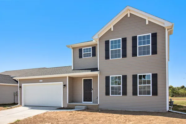 $334,900 | 1104 Cedarwood Street, Greenville, MI 48838