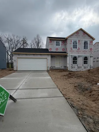 $334,900 | 1104 Cedarwood Street, Greenville, MI 48838