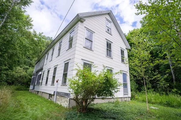 $120,000 | 62 North Main Street, Mechanic Falls, ME 04256