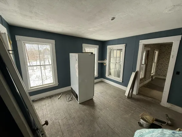 $120,000 | 62 North Main Street, Mechanic Falls, ME 04256