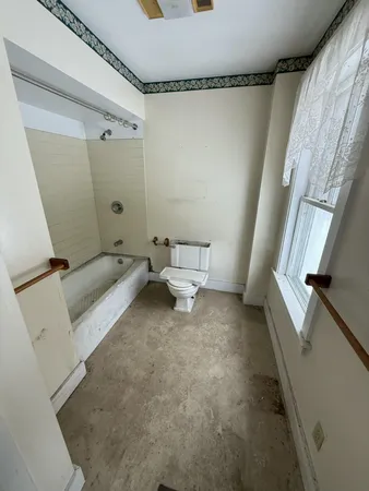 $120,000 | 62 North Main Street, Mechanic Falls, ME 04256