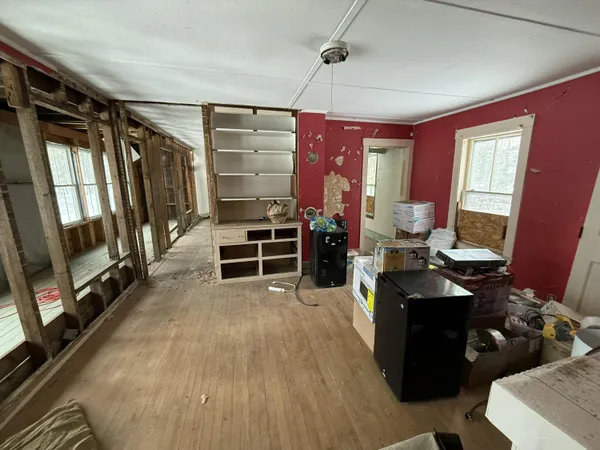 $120,000 | 62 North Main Street, Mechanic Falls, ME 04256