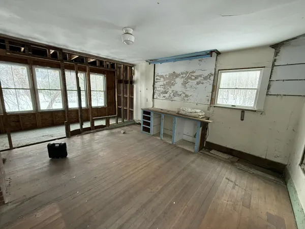 $120,000 | 62 North Main Street, Mechanic Falls, ME 04256