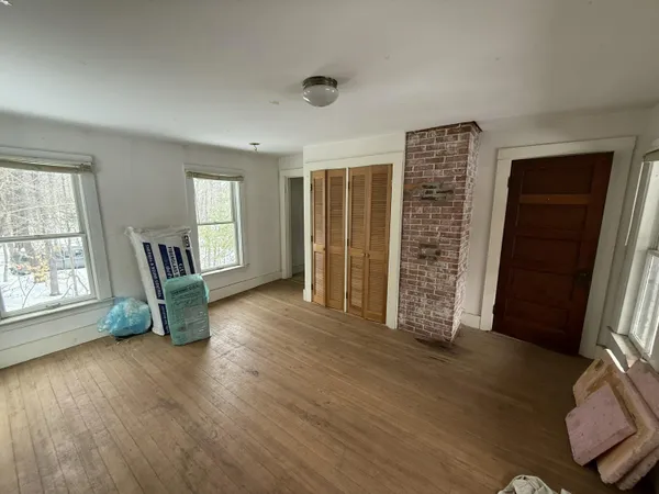 $120,000 | 62 North Main Street, Mechanic Falls, ME 04256