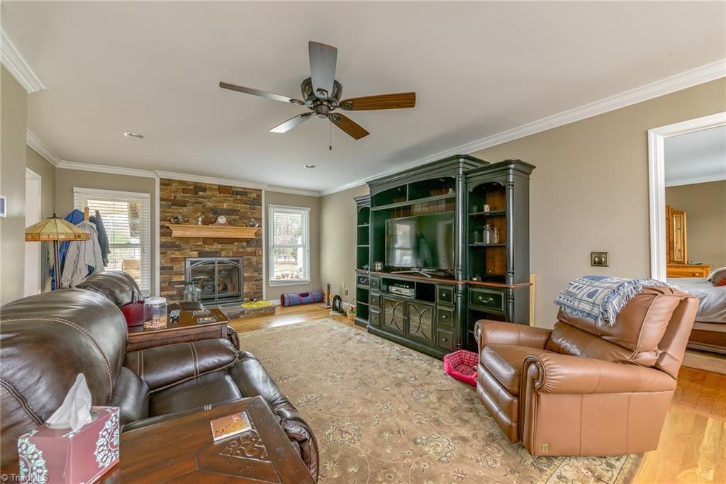 214 Berrier Road Lexington, NC 27295 - Photo 4 of 29 Gallery Image 4