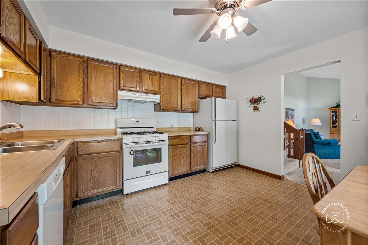 421 Kickapoo Avenue Batavia, IL 60510 - Photo 7 of 22