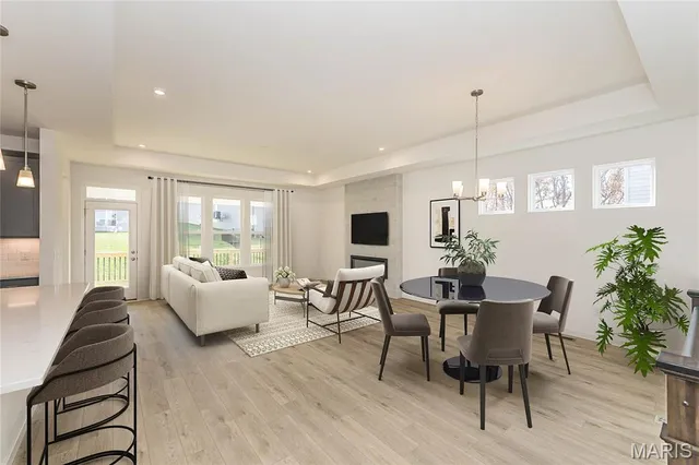 $698,900 | 6804 Snowy Owl Lane, St. Louis, MO 63123