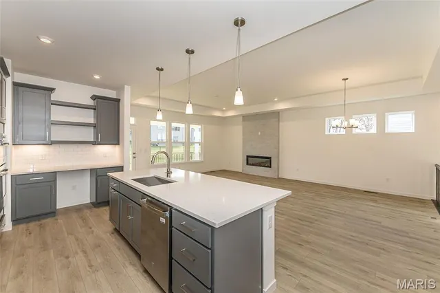 $698,900 | 6804 Snowy Owl Lane, St. Louis, MO 63123