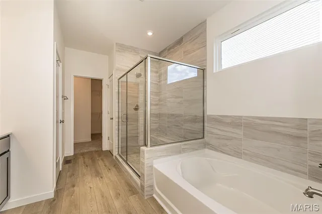 $698,900 | 6804 Snowy Owl Lane, St. Louis, MO 63123