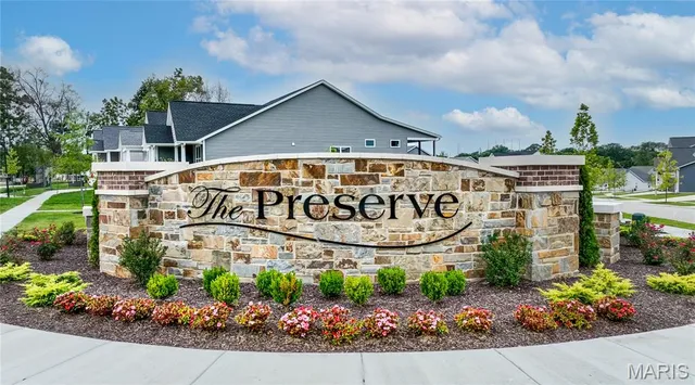 $698,900 | 6804 Snowy Owl Lane, St. Louis, MO 63123